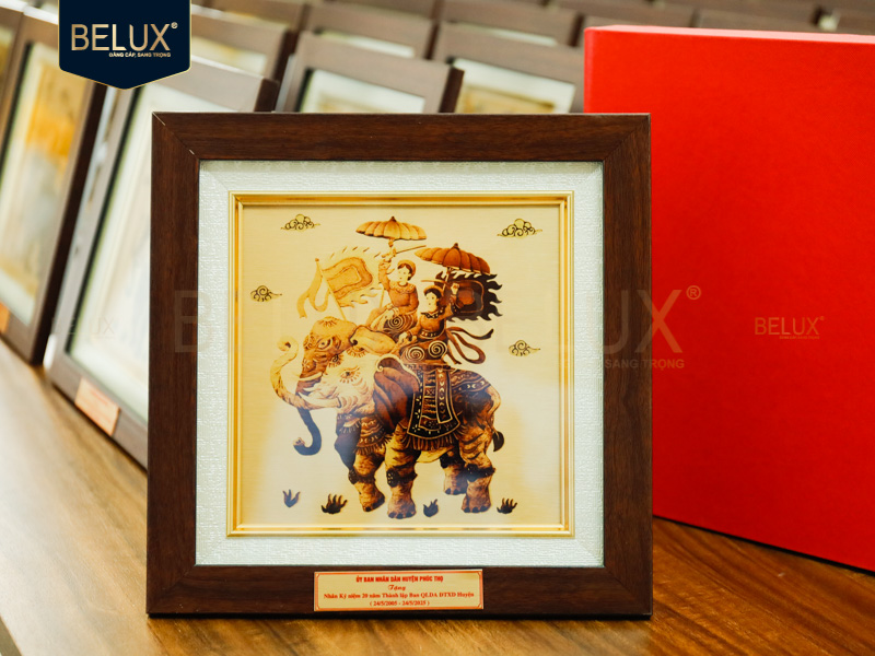 Lô 202 tranh Hai Bà Trưng UBND Huyện Phúc Thọ 27x27cm bằng đồng thiết kế theo yêu cầu